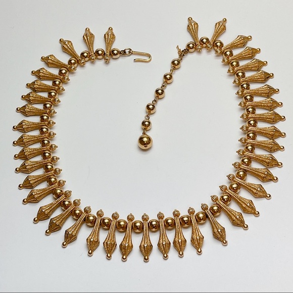 Vintage Crown Trifari Goldtone Collar Necklace - Picture 5 of 5